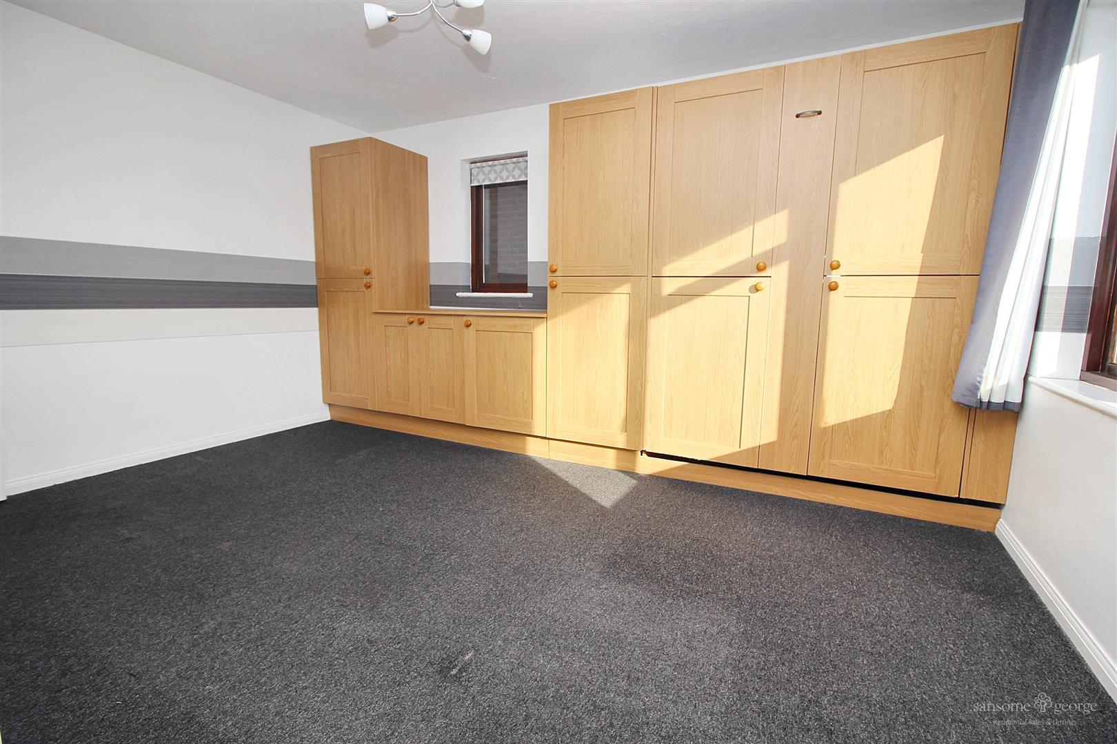 1 bed property in Grovelands Road, Reading